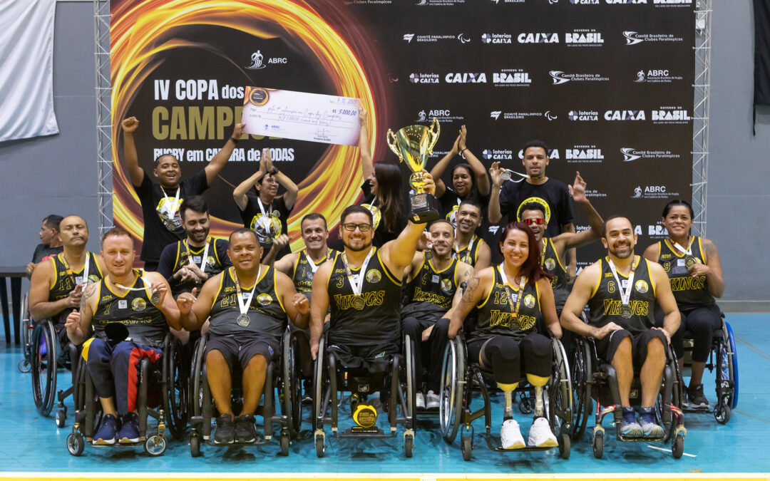Santer levanta a taça de campeão dos campeões e garante o tetra